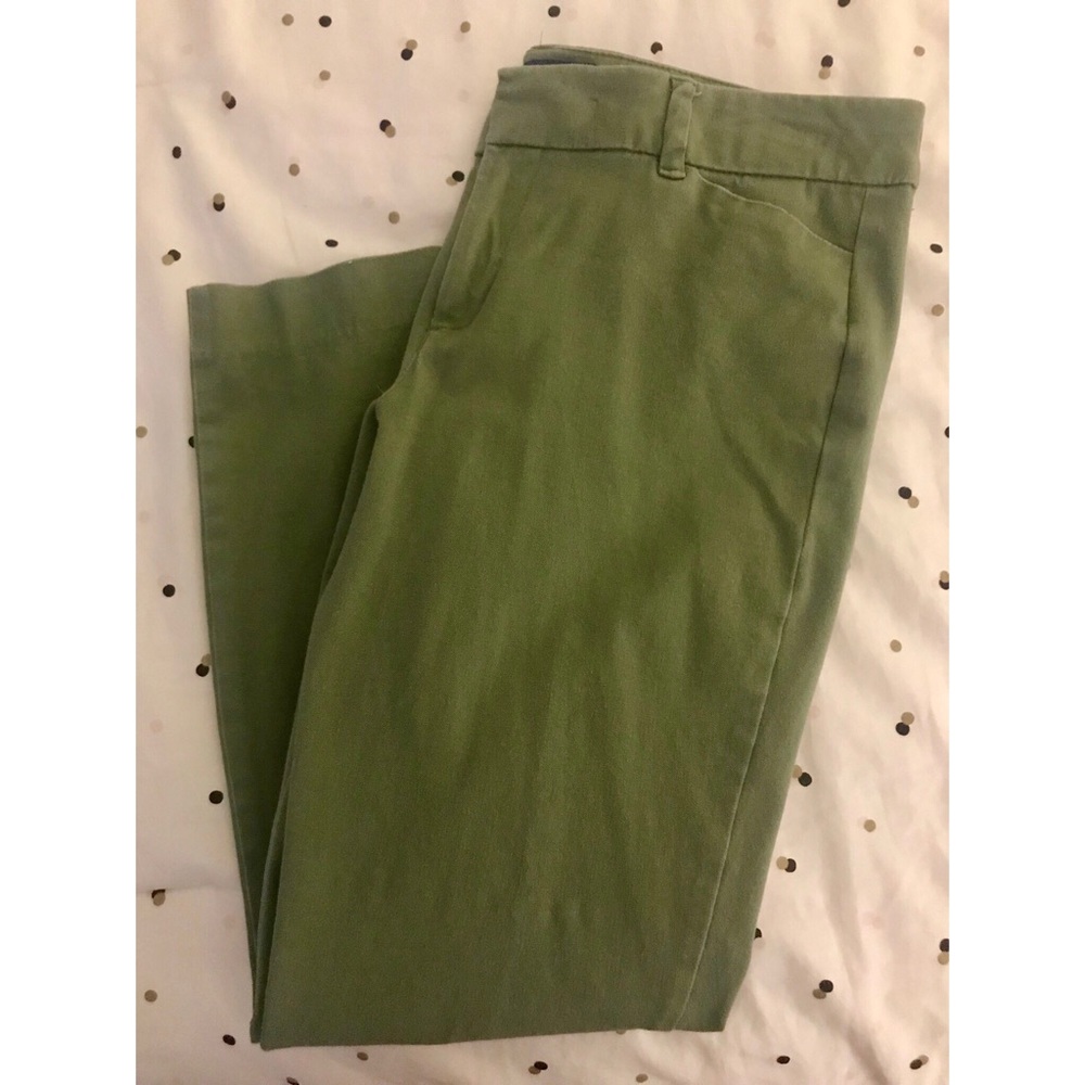 OLD NAVY. Mid Rise Olive Green Pixie Pants. Sz 10.
